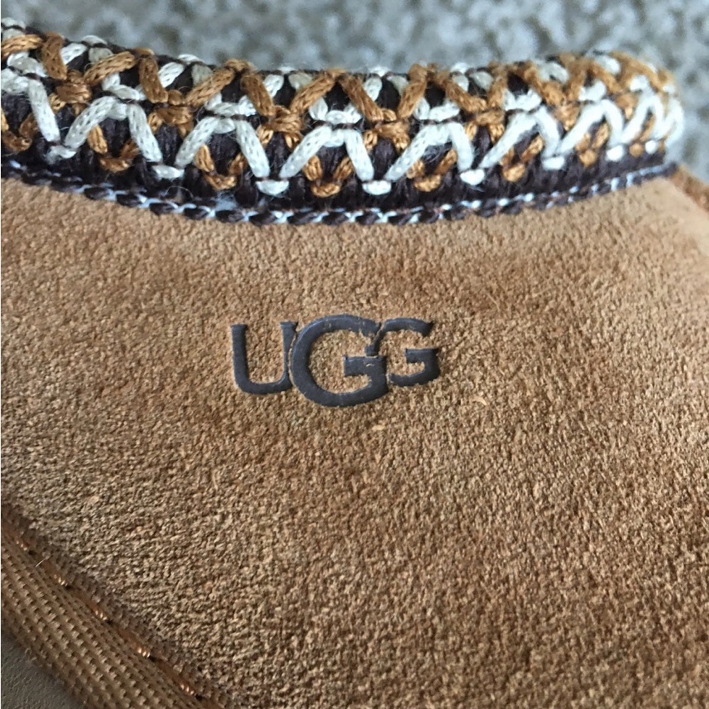 Uggs - Picture 6 of 6
